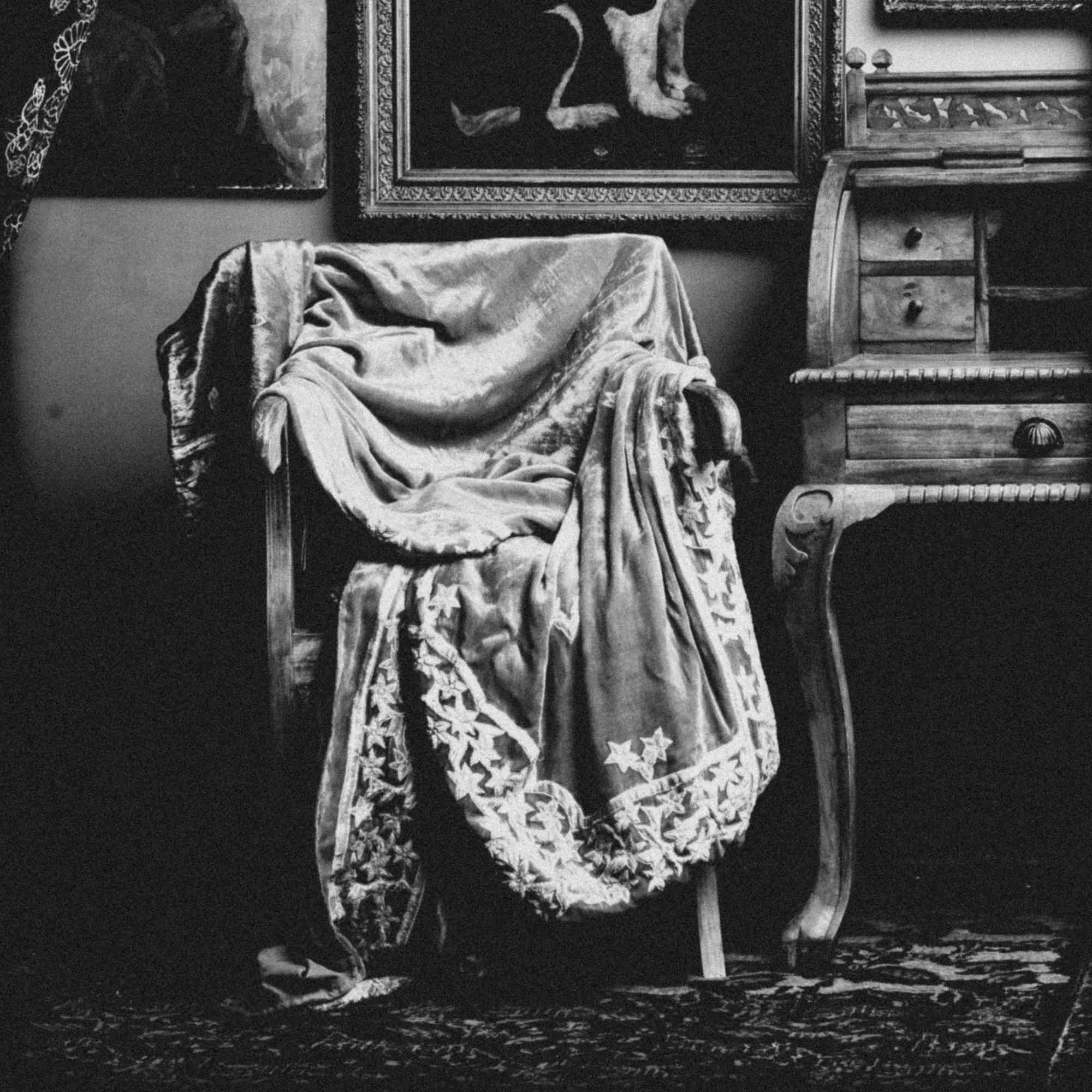 lightyshut_BnW&#39;s Vault